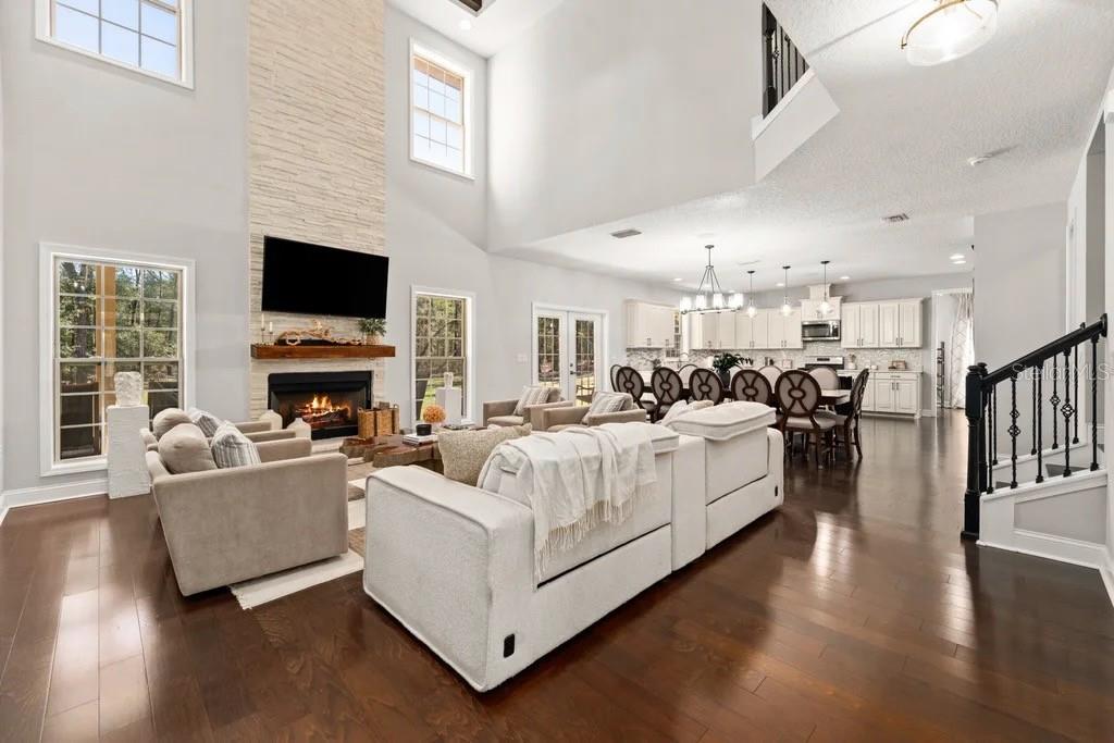 GRAND OAKS - Residential