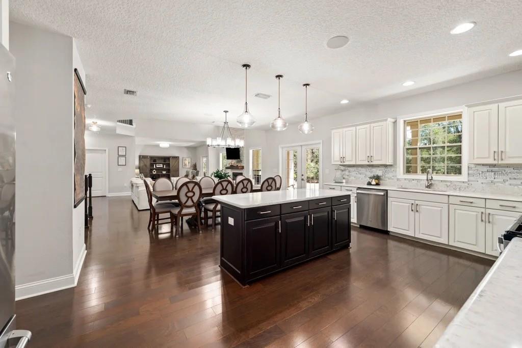 GRAND OAKS - Residential