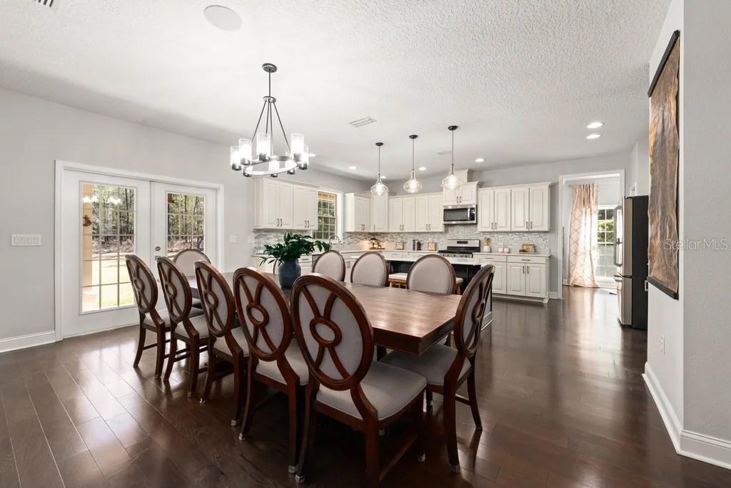 GRAND OAKS - Residential