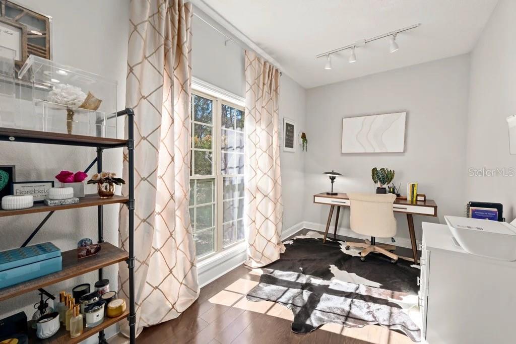 GRAND OAKS - Residential