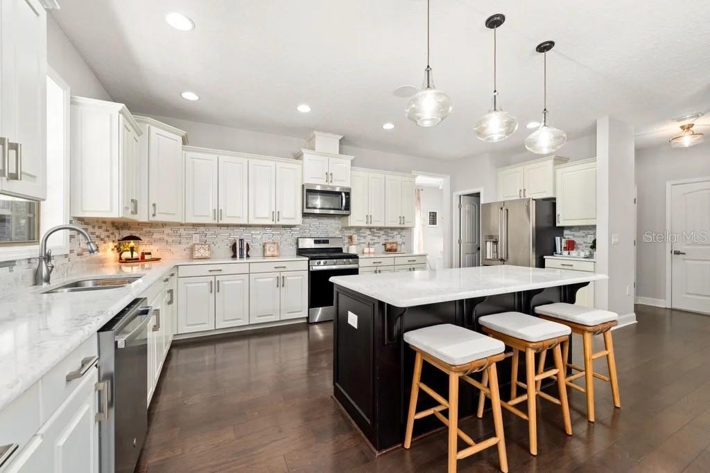 GRAND OAKS - Residential