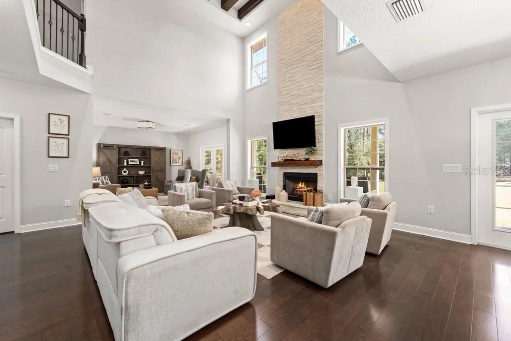 GRAND OAKS - Residential