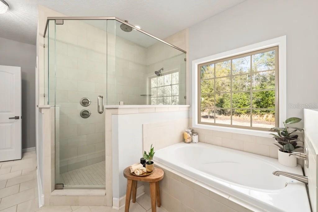 GRAND OAKS - Residential