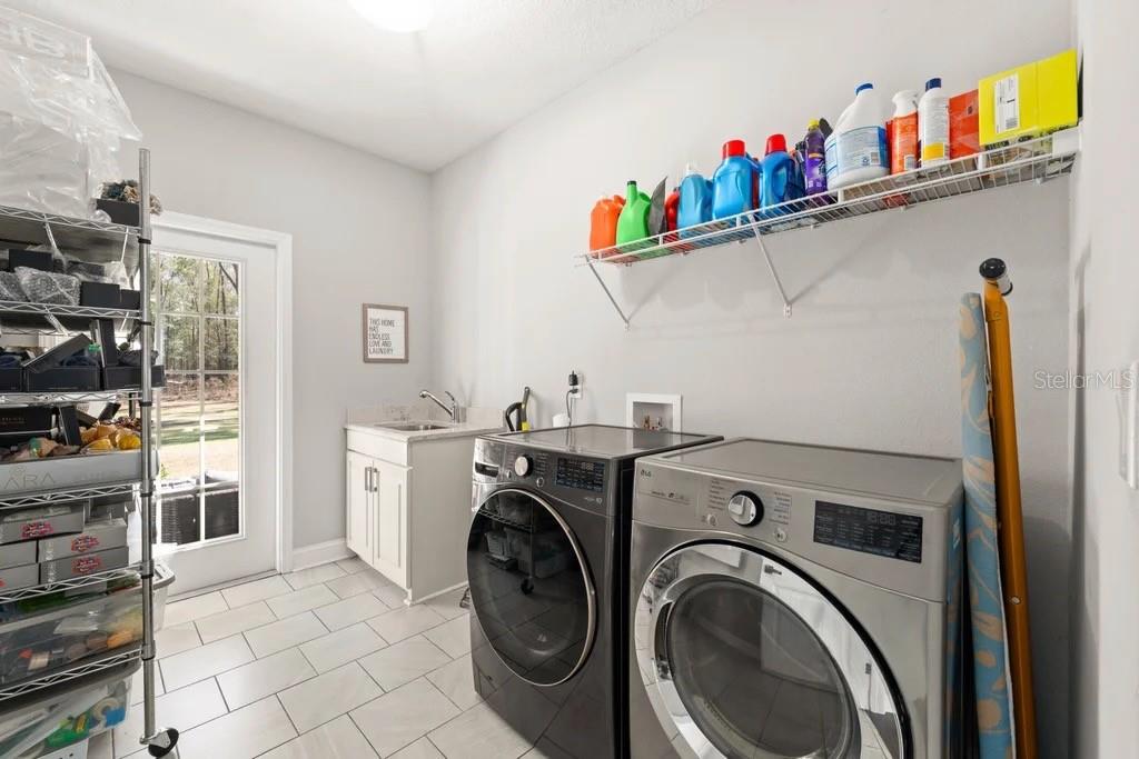 GRAND OAKS - Residential