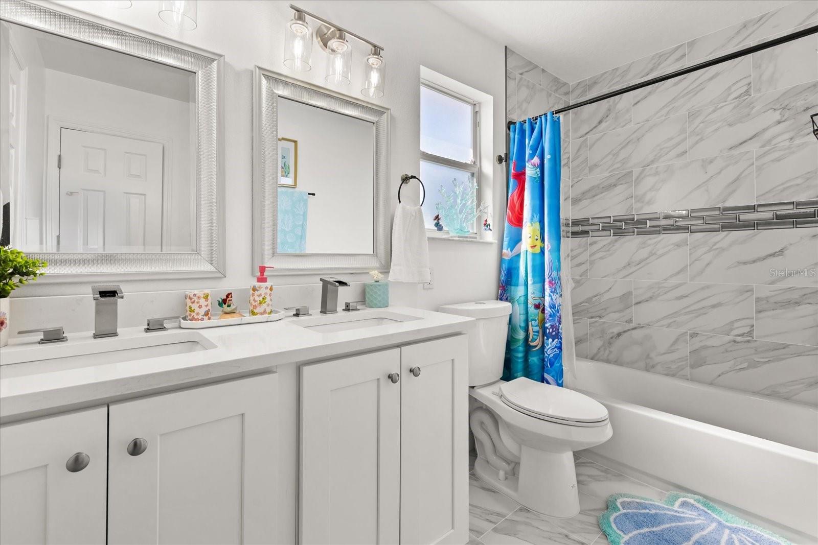 OAK ISLAND COVE - Residential