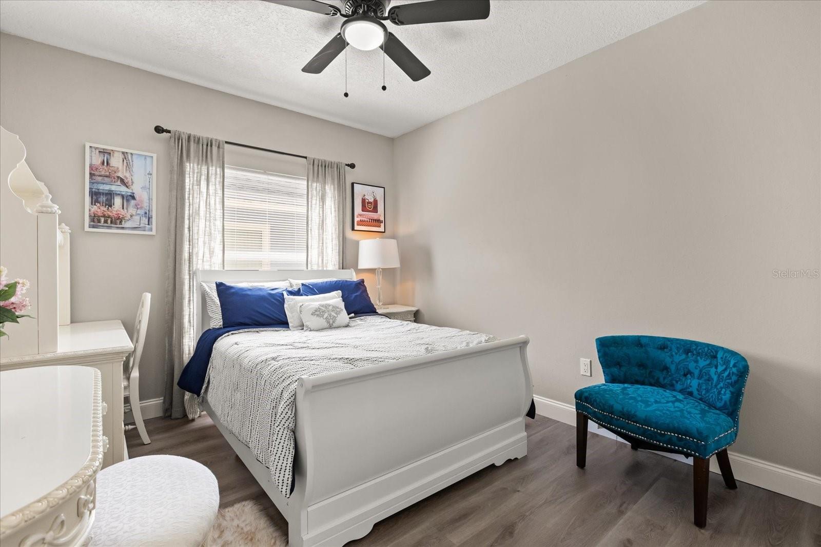 OAK ISLAND COVE - Residential