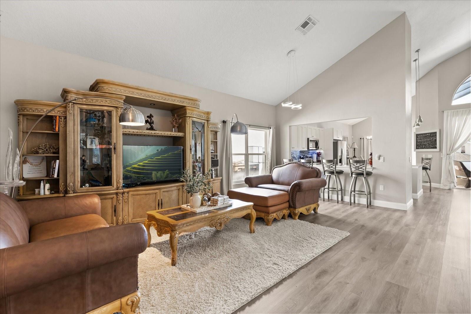 OAK ISLAND COVE - Residential