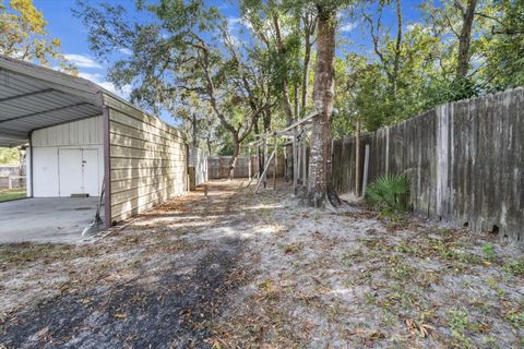 A home in HOMOSASSA