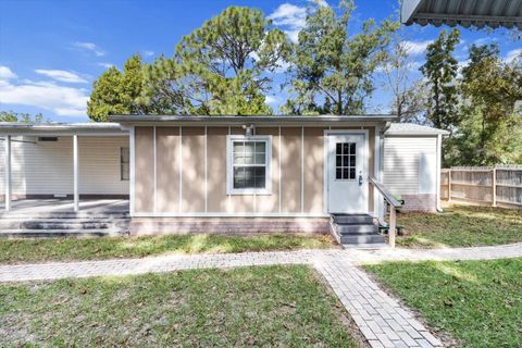 A home in HOMOSASSA