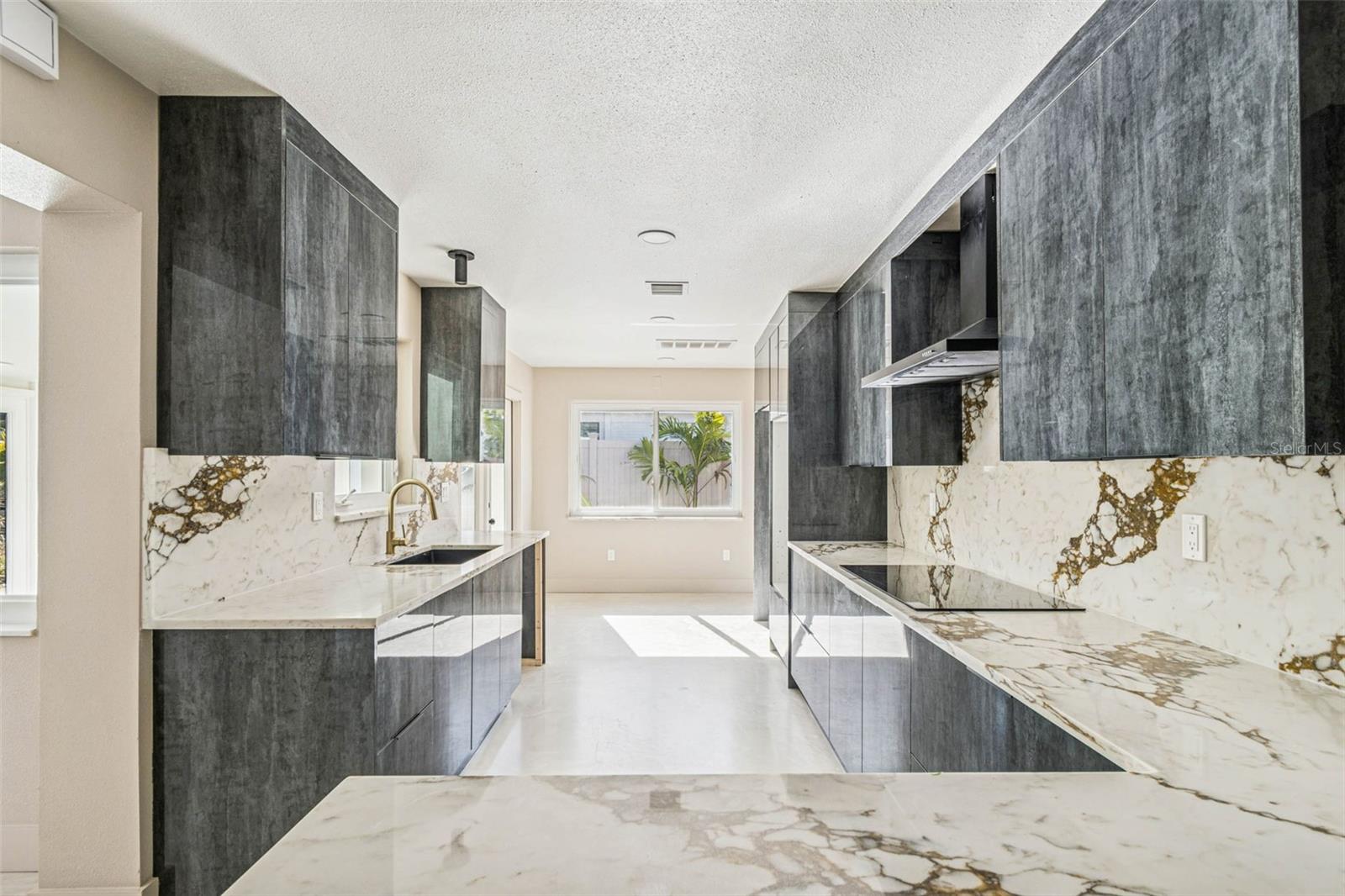 NORTH EAST PARK PLACIDO SHORES - Residential