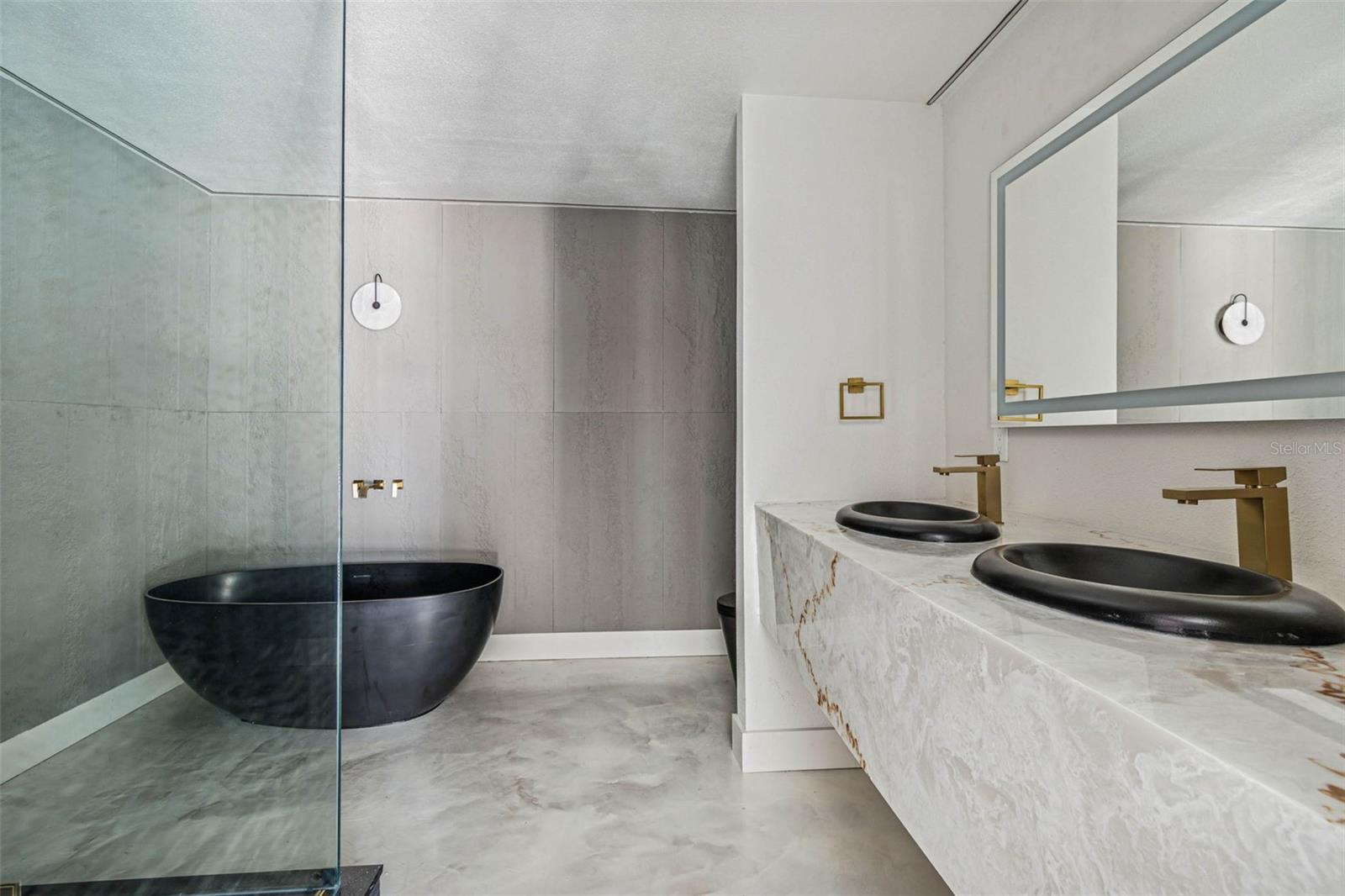 NORTH EAST PARK PLACIDO SHORES - Residential