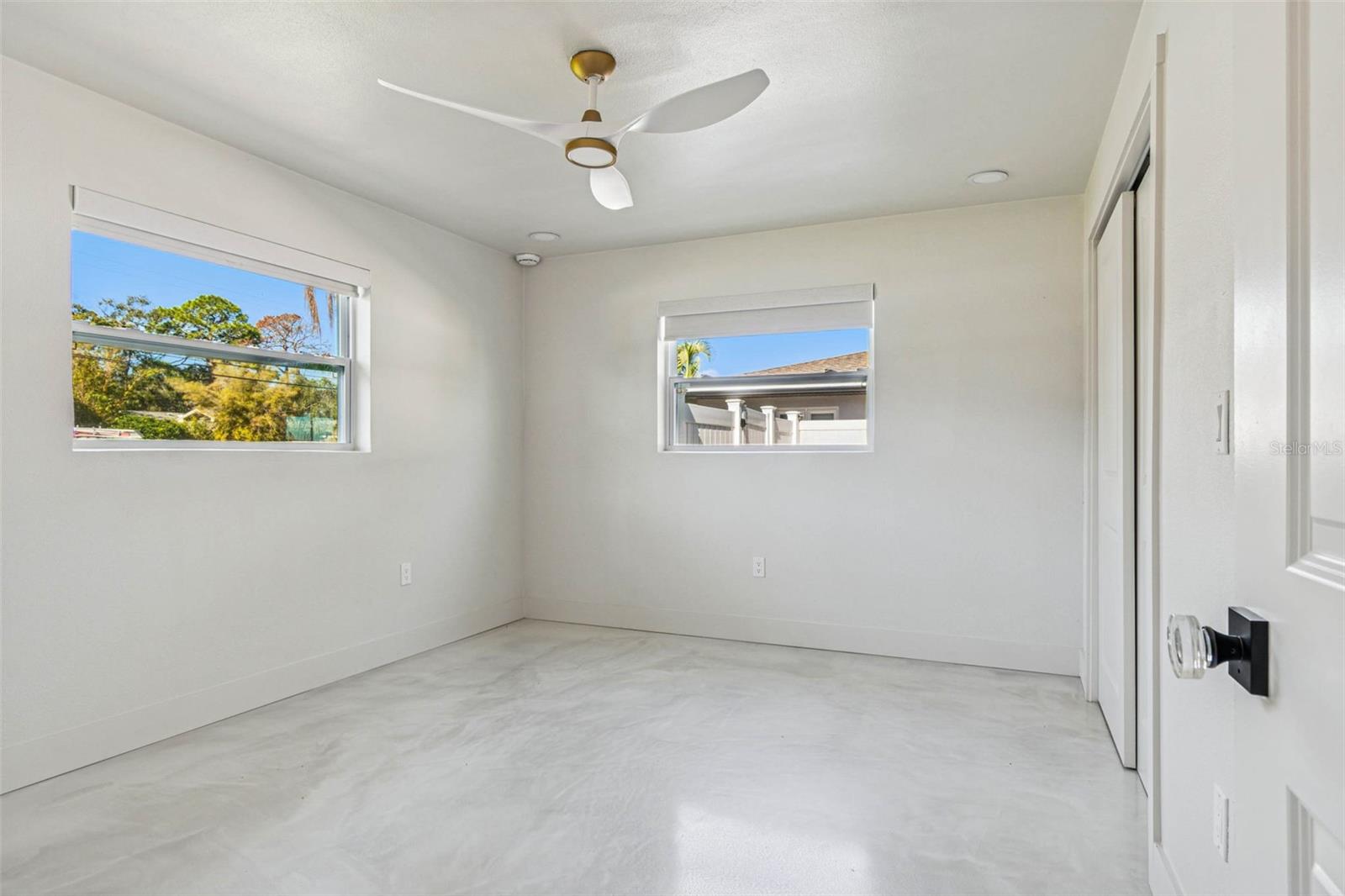 NORTH EAST PARK PLACIDO SHORES - Residential