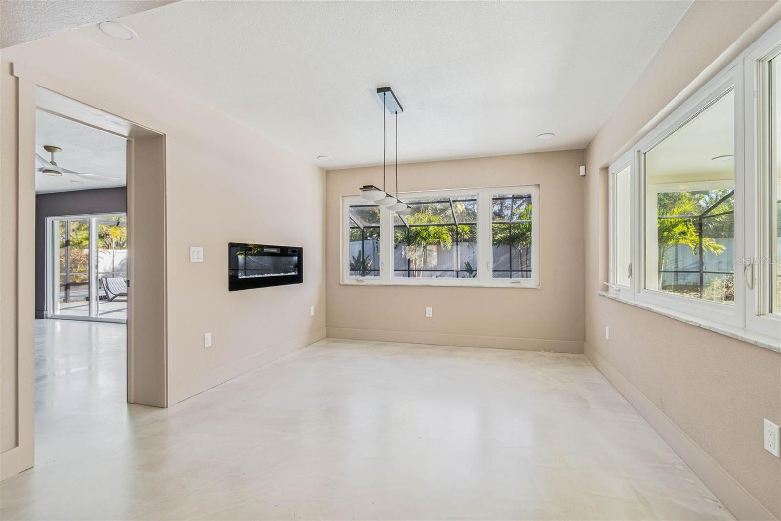 NORTH EAST PARK PLACIDO SHORES - Residential