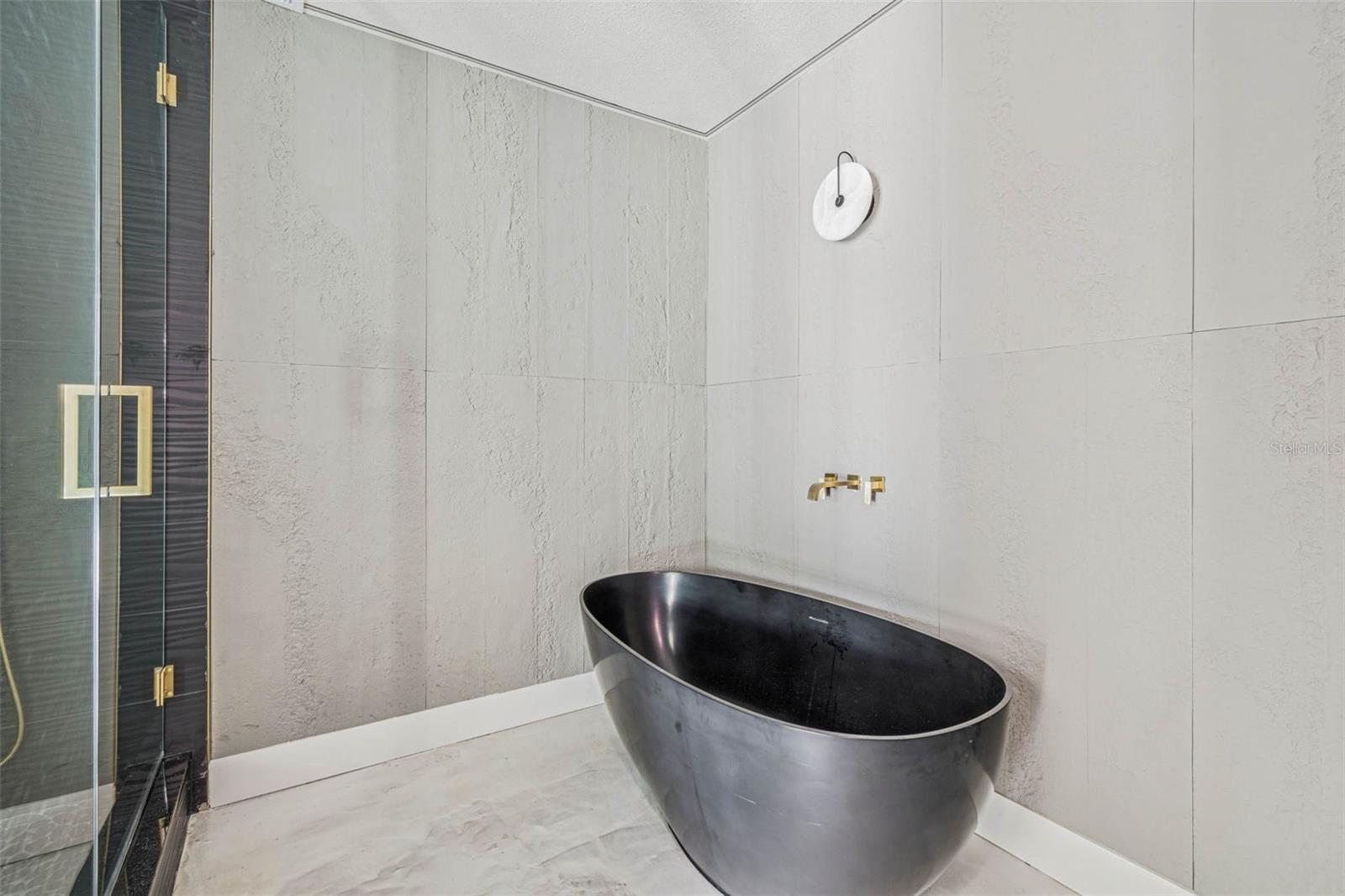 NORTH EAST PARK PLACIDO SHORES - Residential