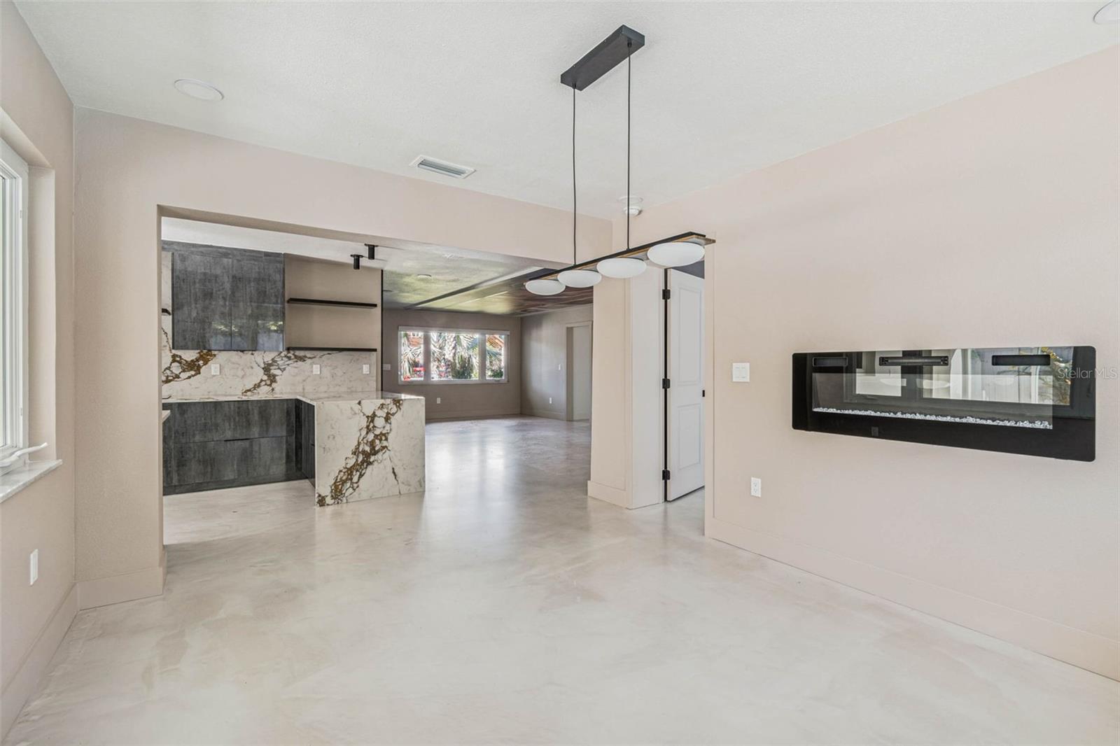 NORTH EAST PARK PLACIDO SHORES - Residential