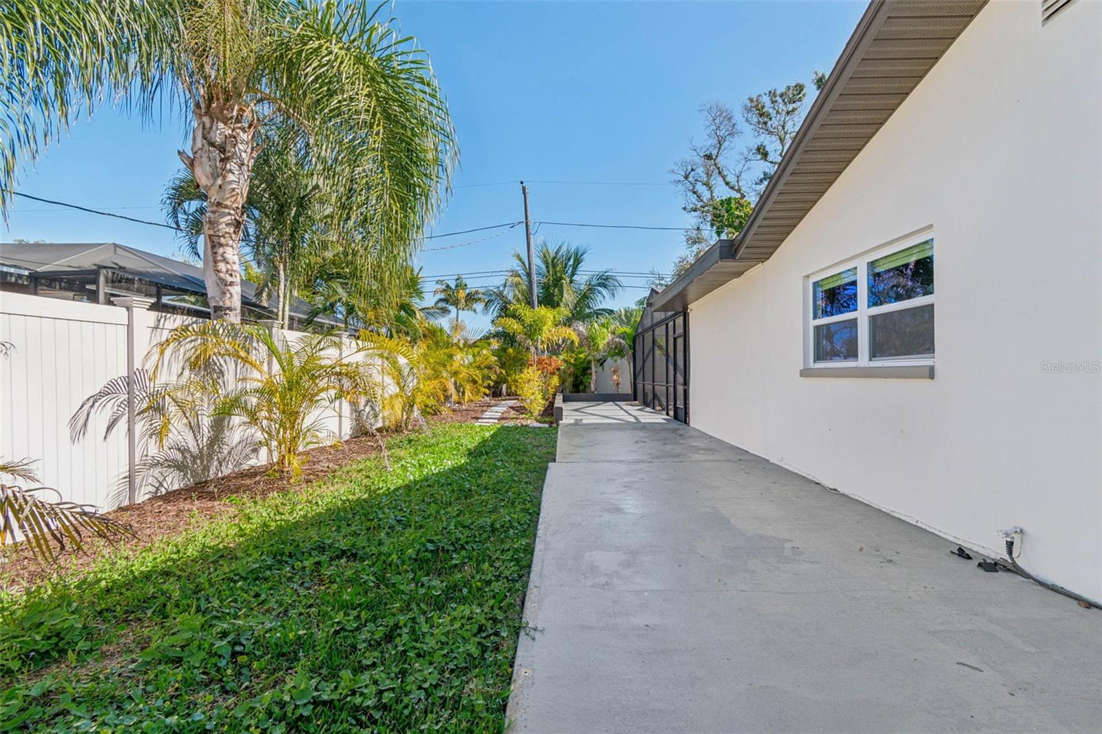 NORTH EAST PARK PLACIDO SHORES - Residential