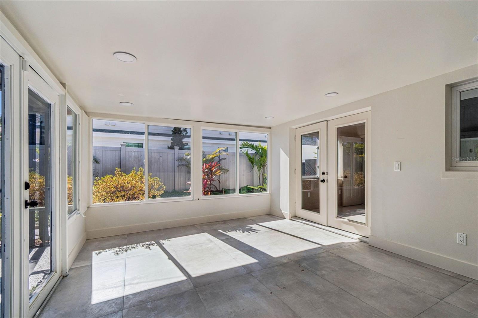 NORTH EAST PARK PLACIDO SHORES - Residential