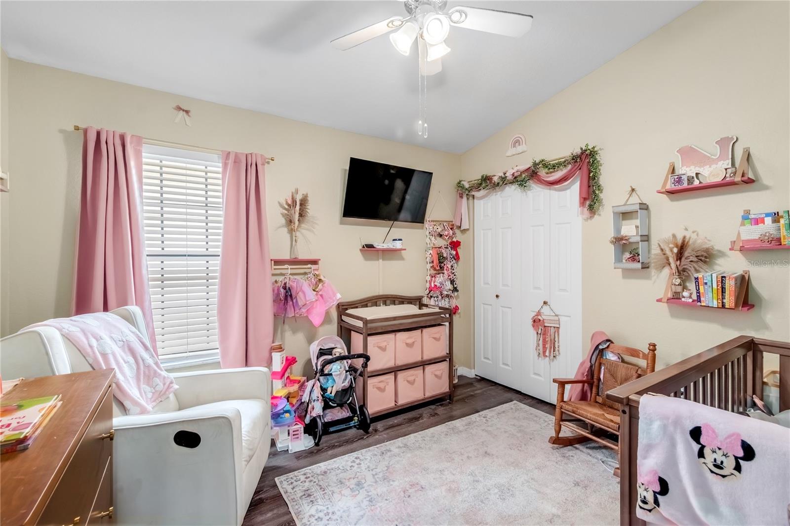 ETHANS GLEN - Residential