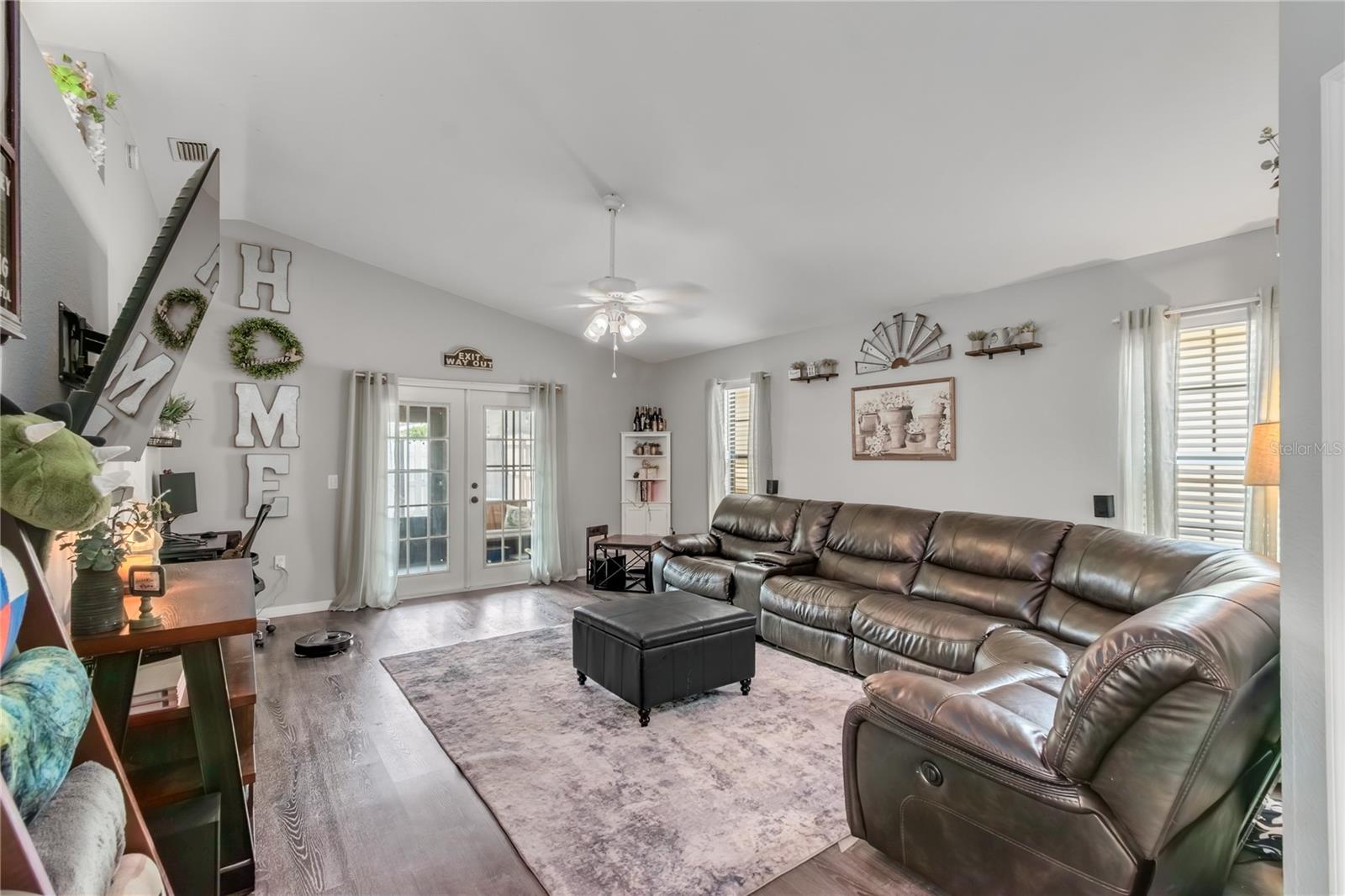 ETHANS GLEN - Residential