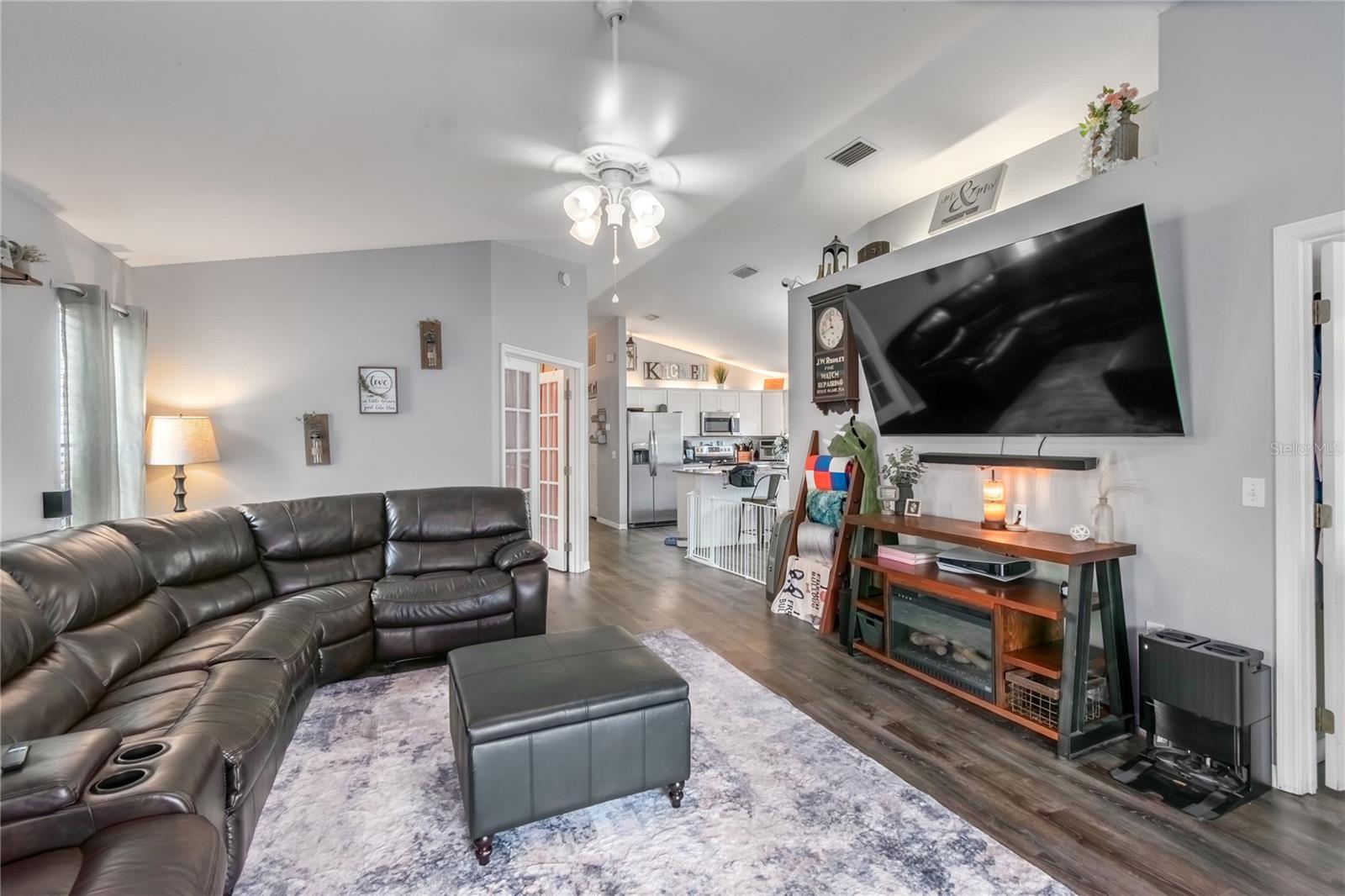 ETHANS GLEN - Residential