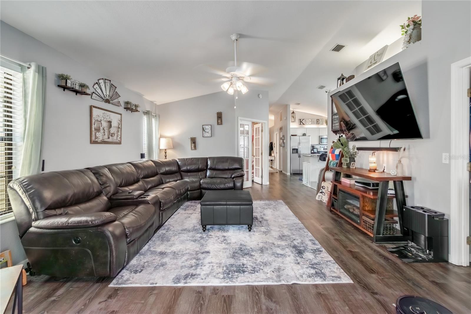 ETHANS GLEN - Residential