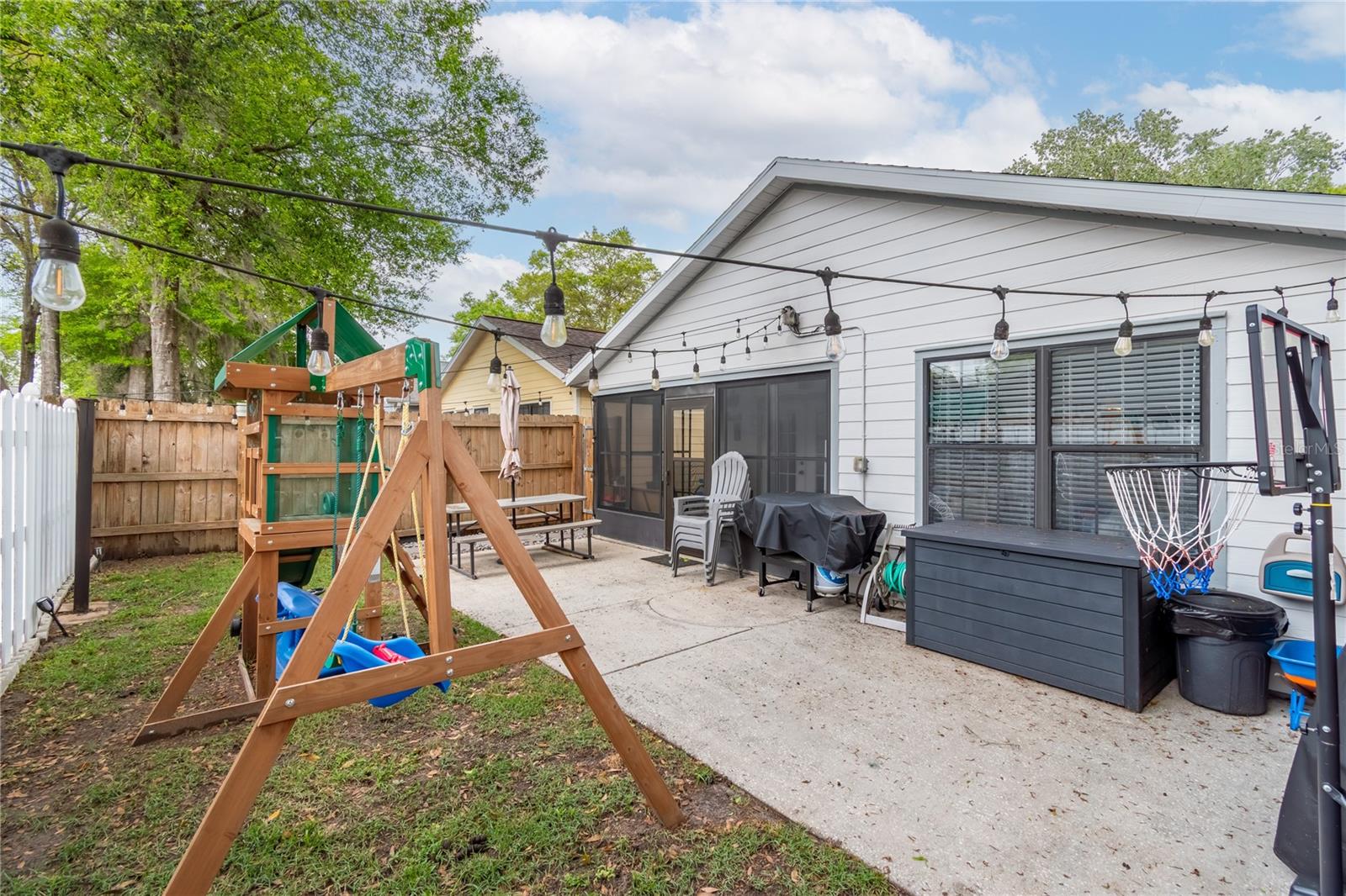 ETHANS GLEN - Residential