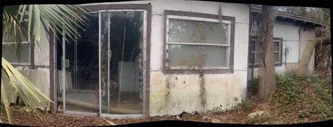 Photo of 44750 Misty Isle Drive, Deland, FL 32720 (MLS # V4946368)