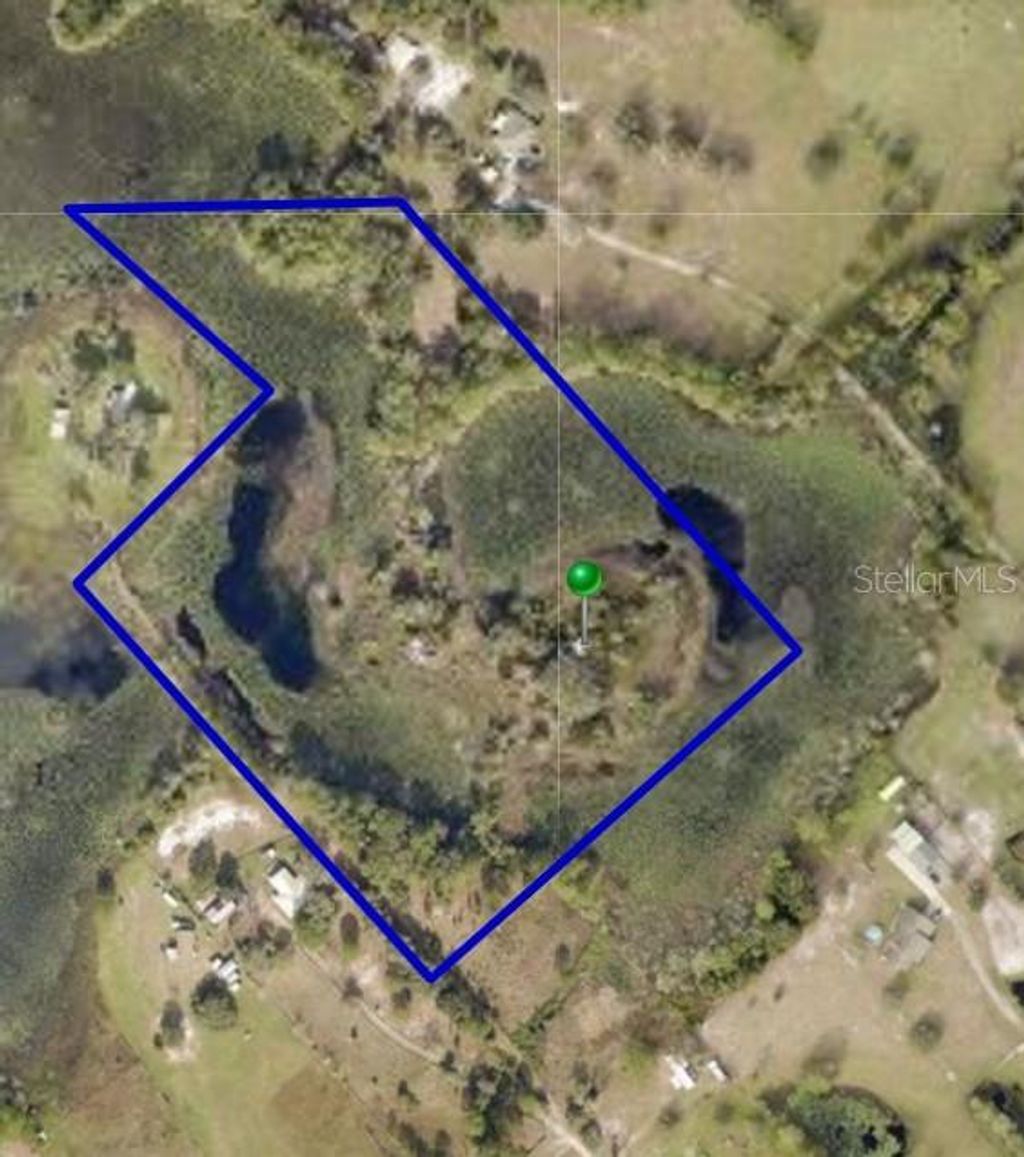 Photo of 44750 Misty Isle Drive, Deland, FL 32720 (MLS # V4946368)