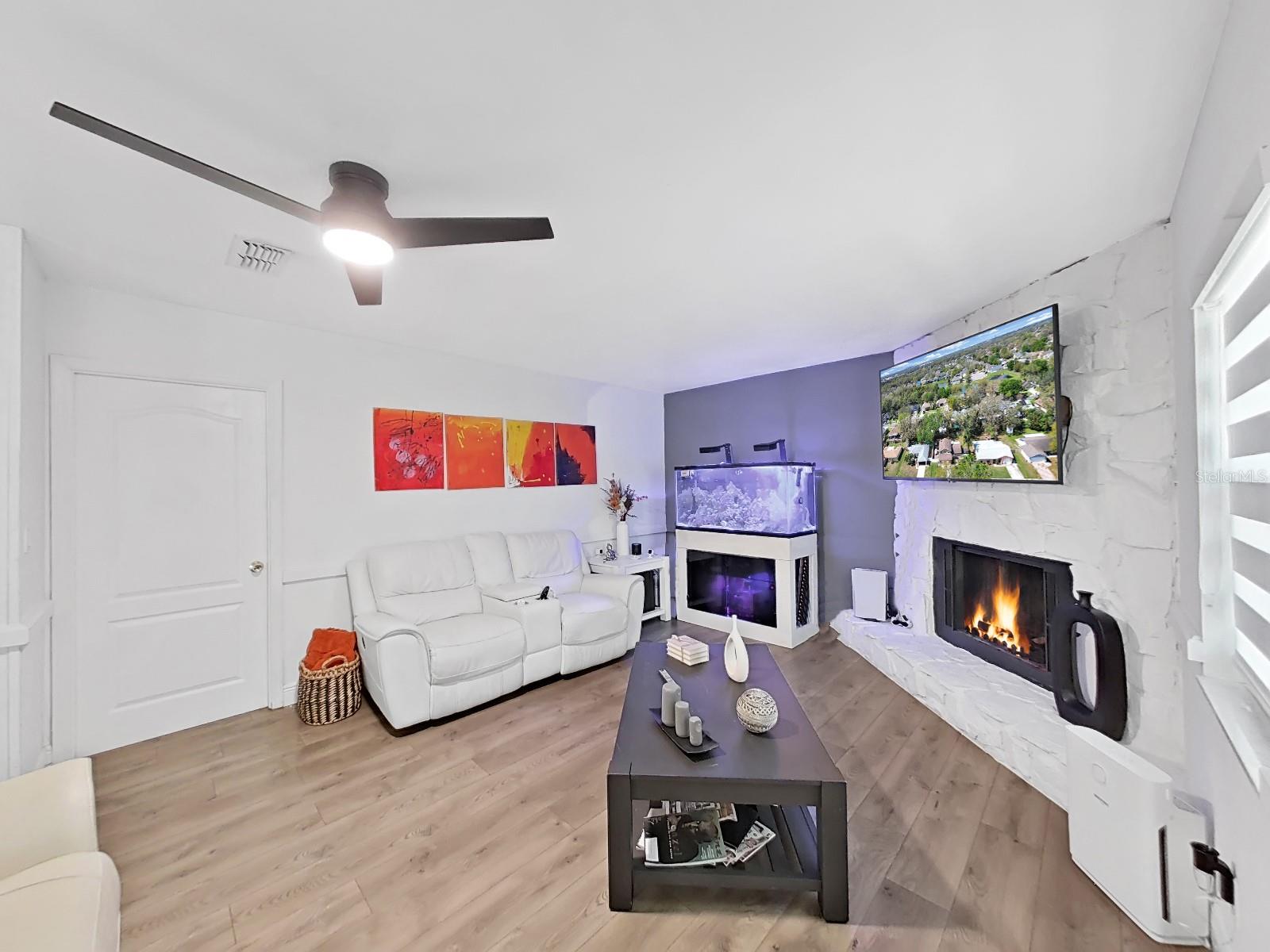 A REP OF LAS BRISAS & LAS - Residential