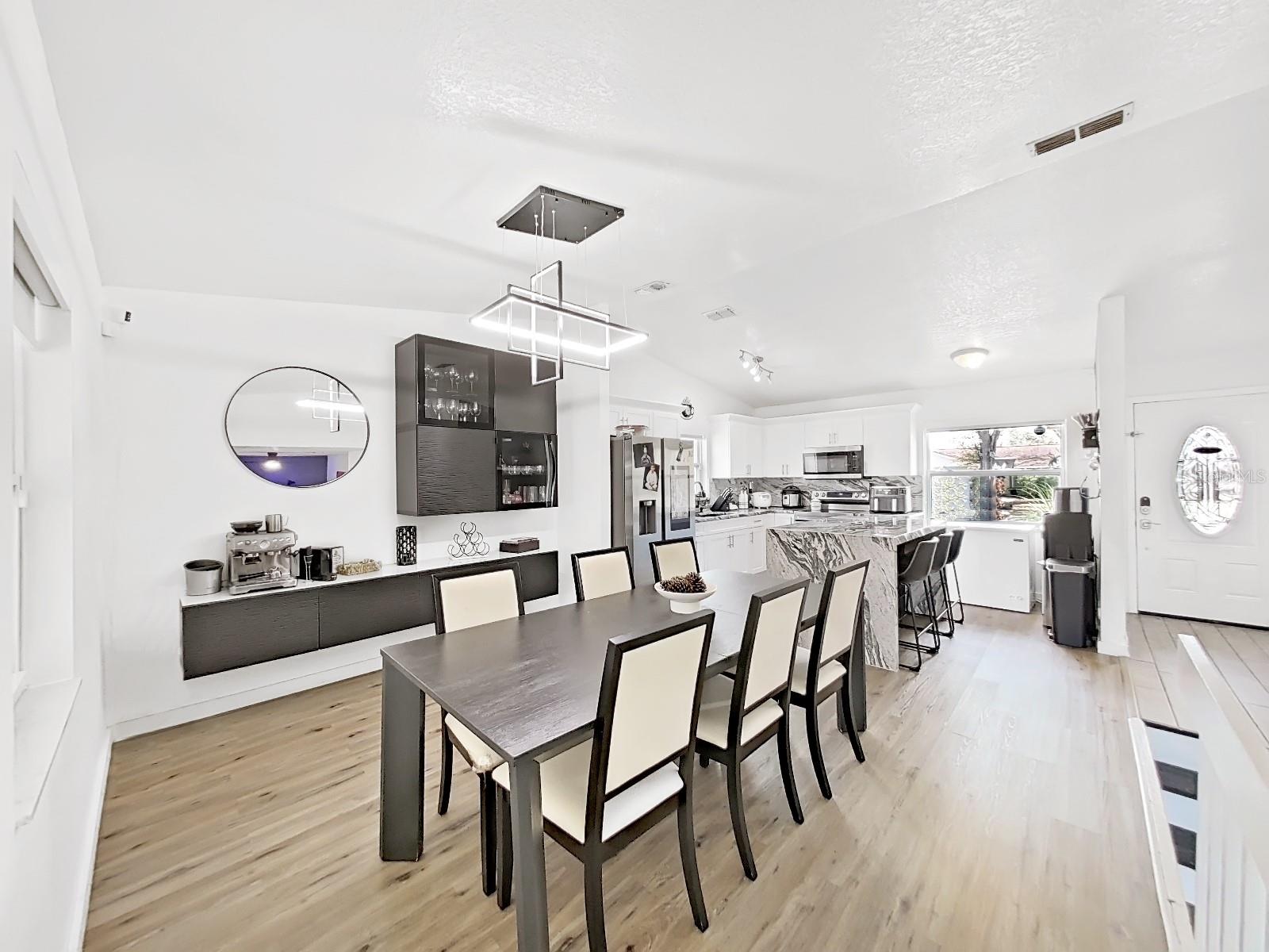 A REP OF LAS BRISAS & LAS - Residential