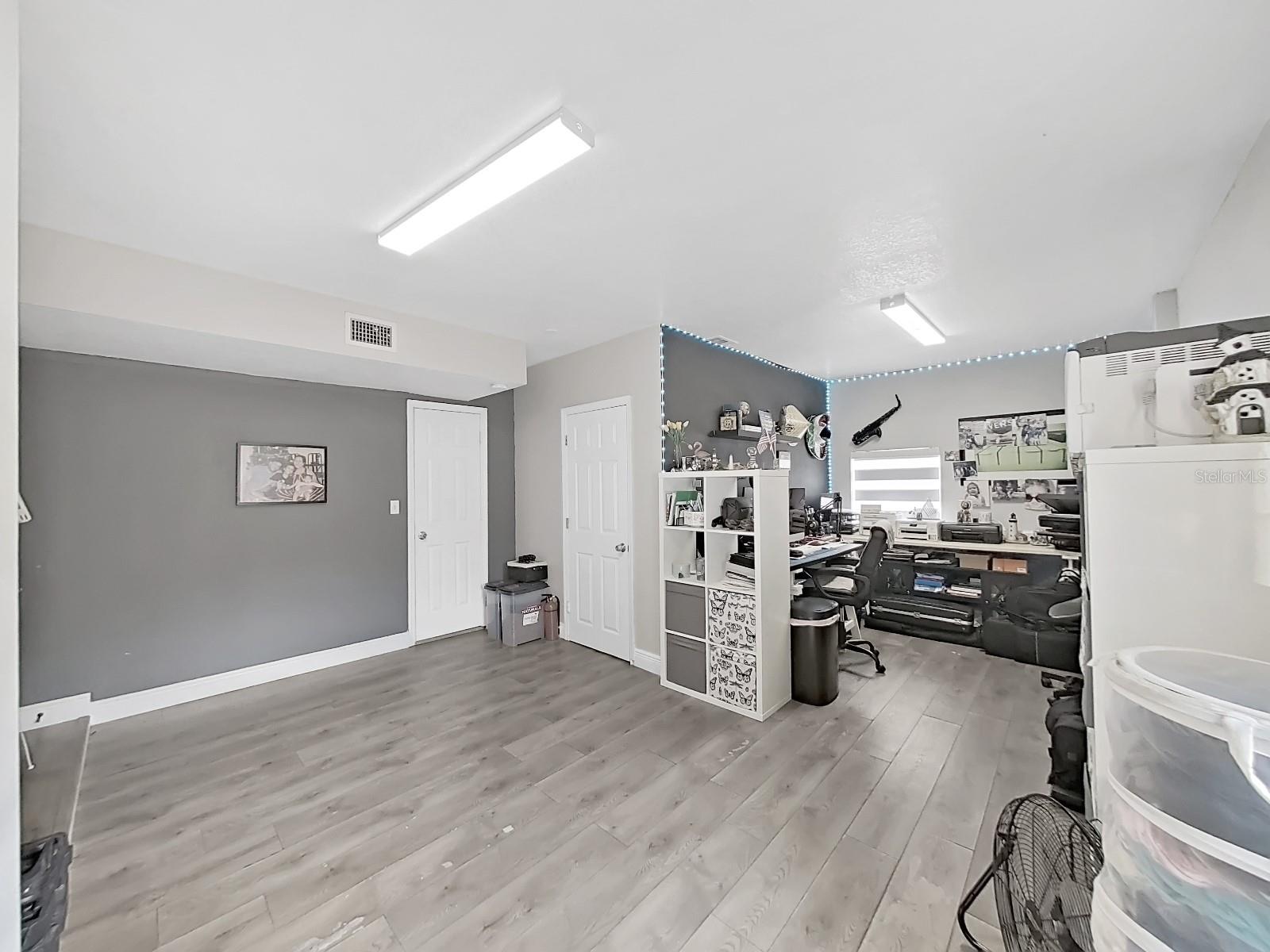 A REP OF LAS BRISAS & LAS - Residential