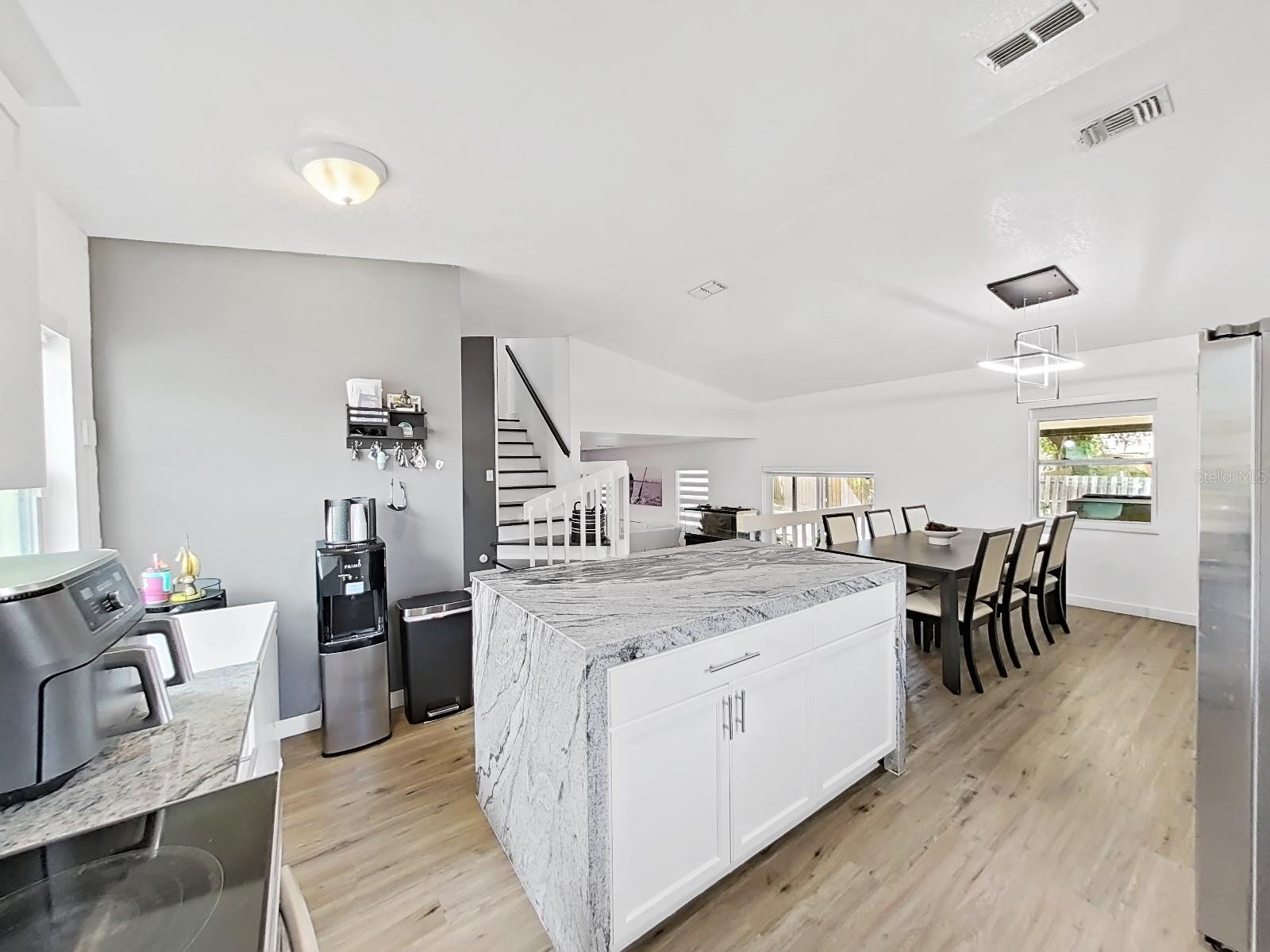 A REP OF LAS BRISAS & LAS - Residential