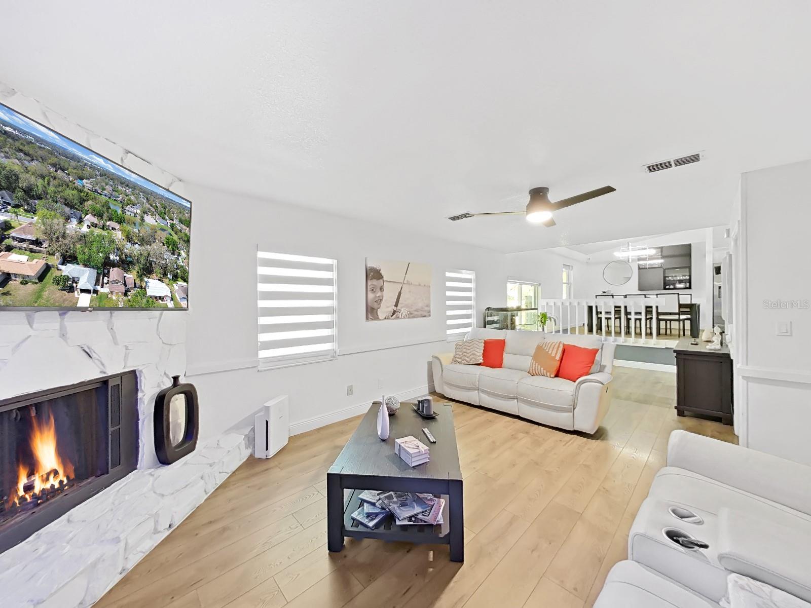 A REP OF LAS BRISAS & LAS - Residential