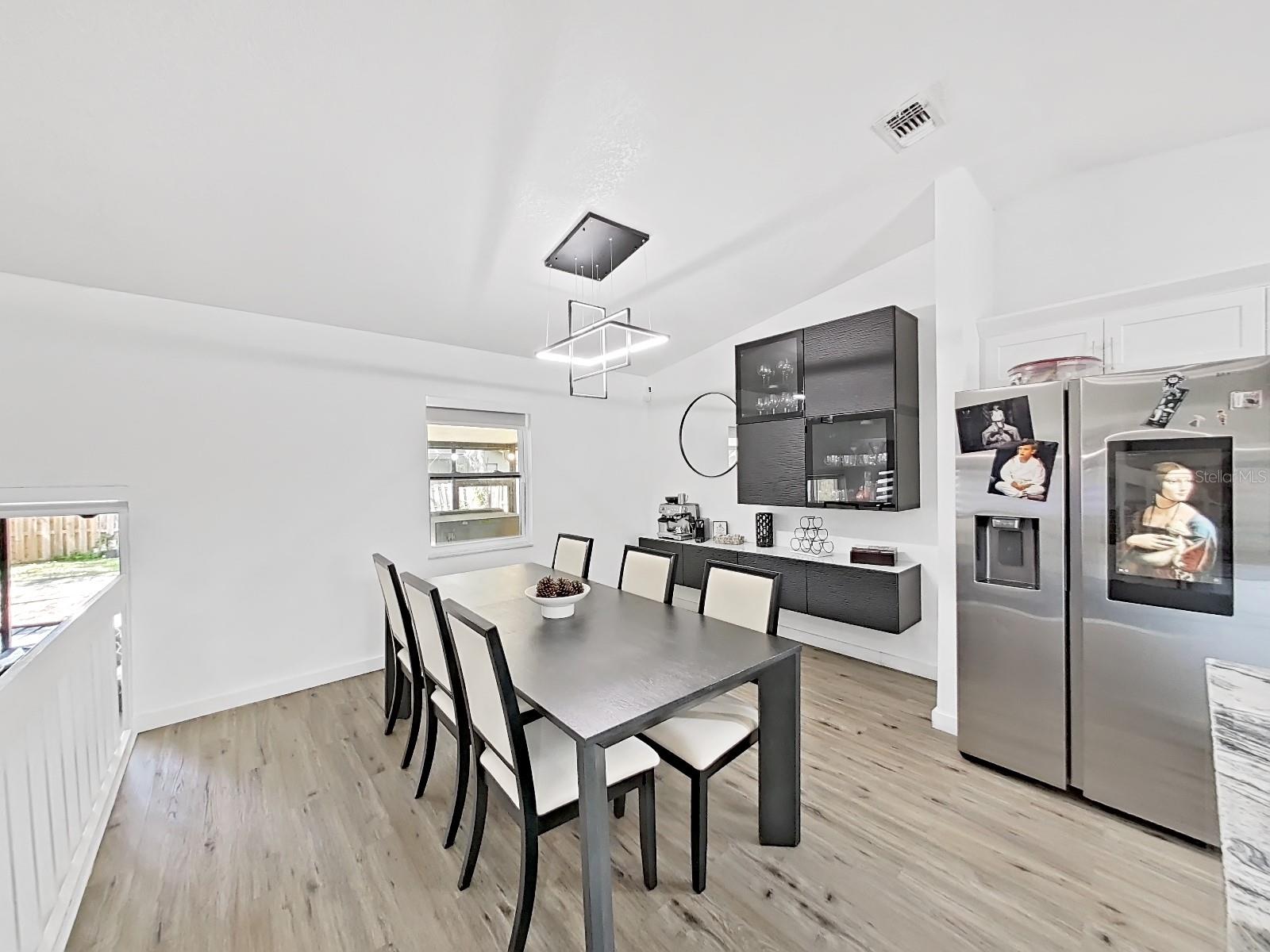 A REP OF LAS BRISAS & LAS - Residential