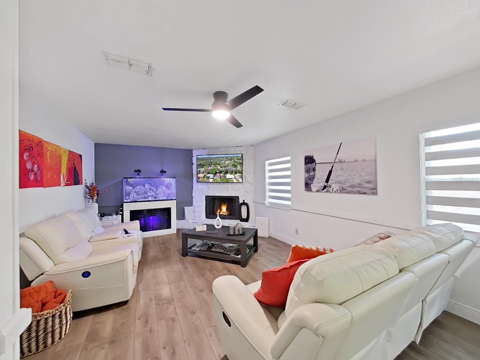 A REP OF LAS BRISAS & LAS - Residential