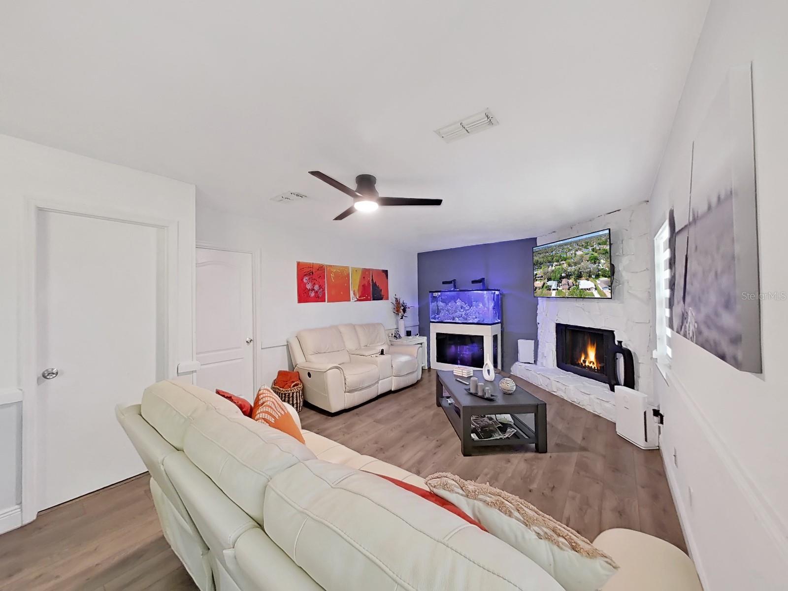 A REP OF LAS BRISAS & LAS - Residential