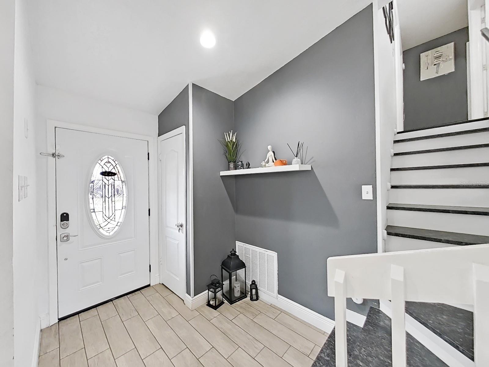 A REP OF LAS BRISAS & LAS - Residential