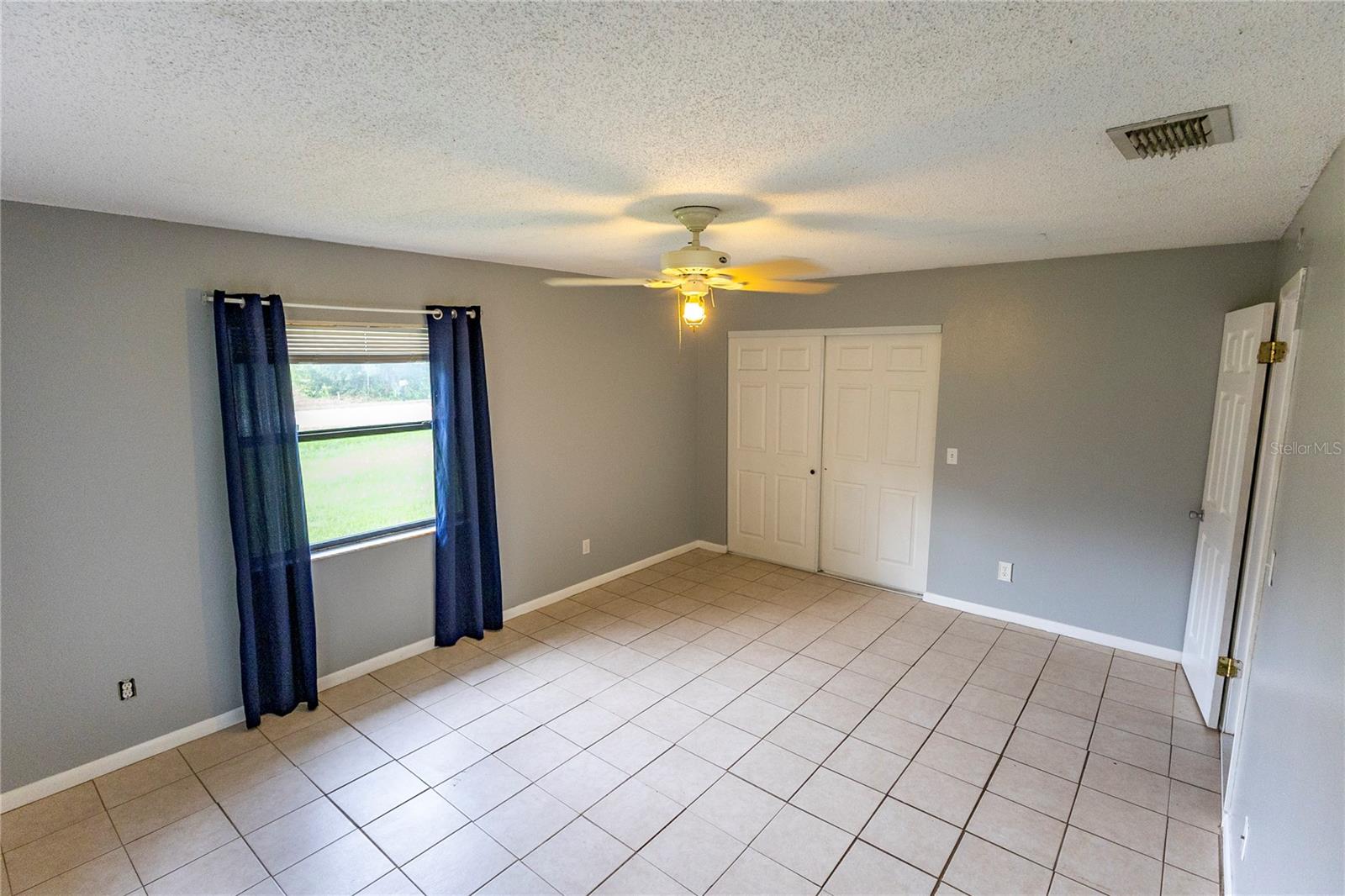 RAINBOW LAKES ESTATE - Residential