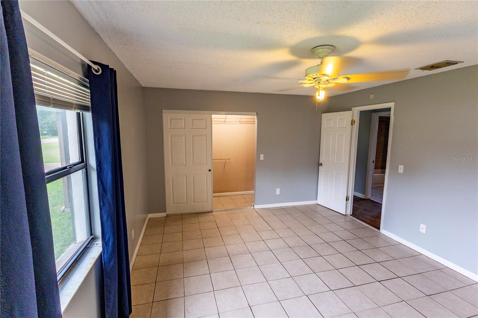 RAINBOW LAKES ESTATE - Residential