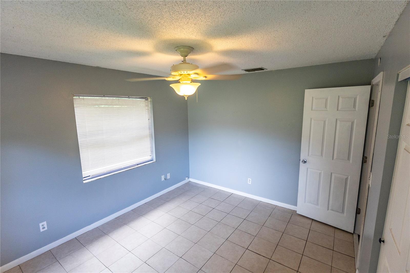 RAINBOW LAKES ESTATE - Residential