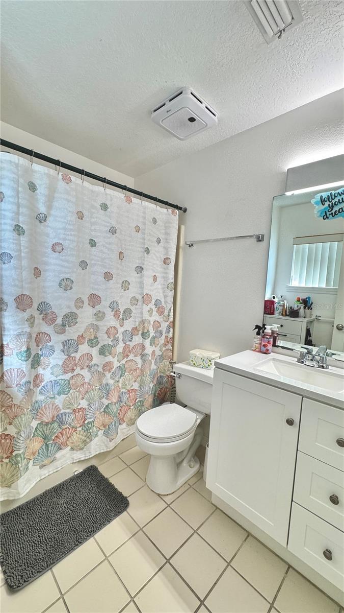 PINE RIDGE HOLLOW PH 02 - Residential Lease