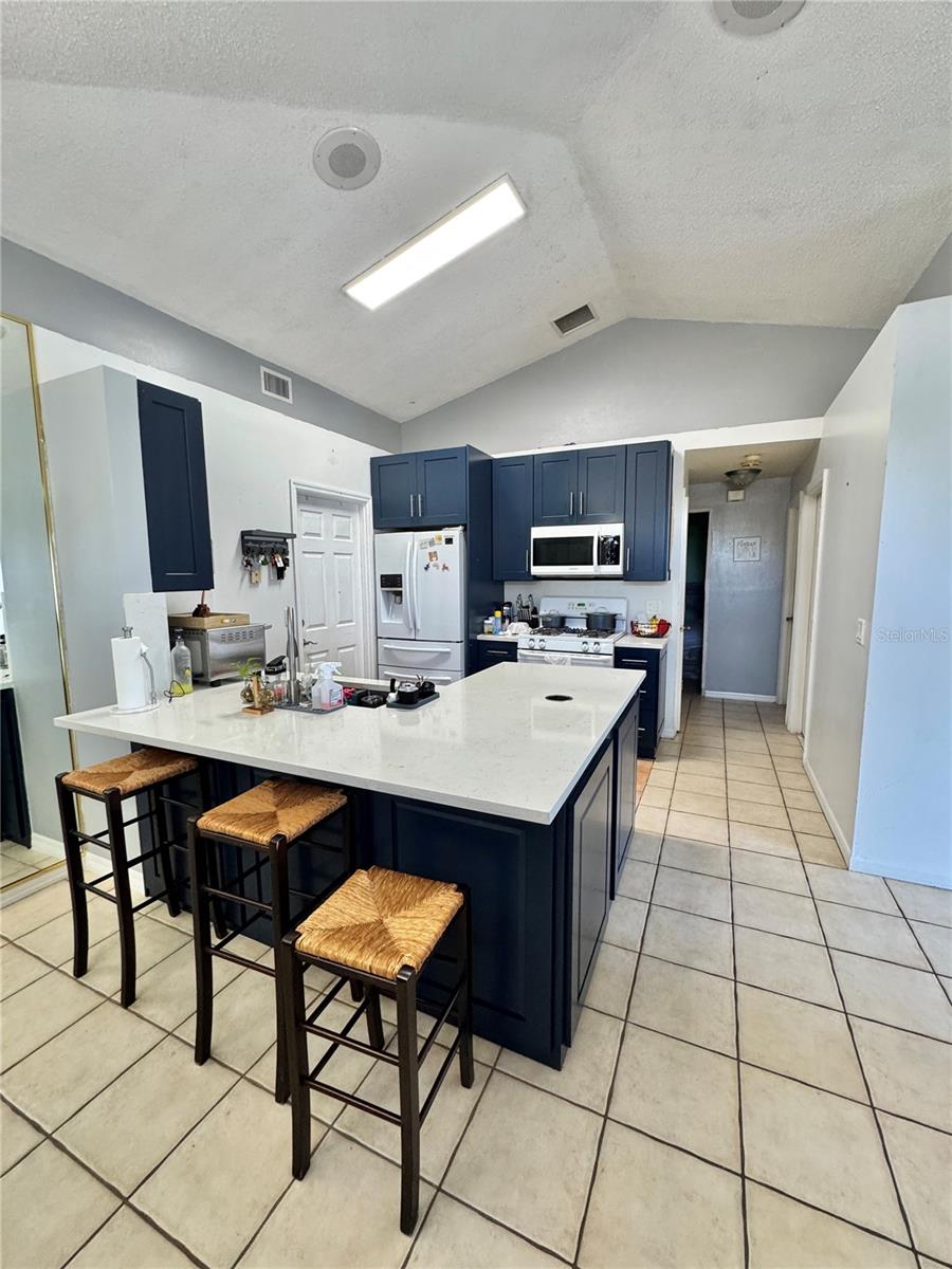 PINE RIDGE HOLLOW PH 02 - Residential Lease