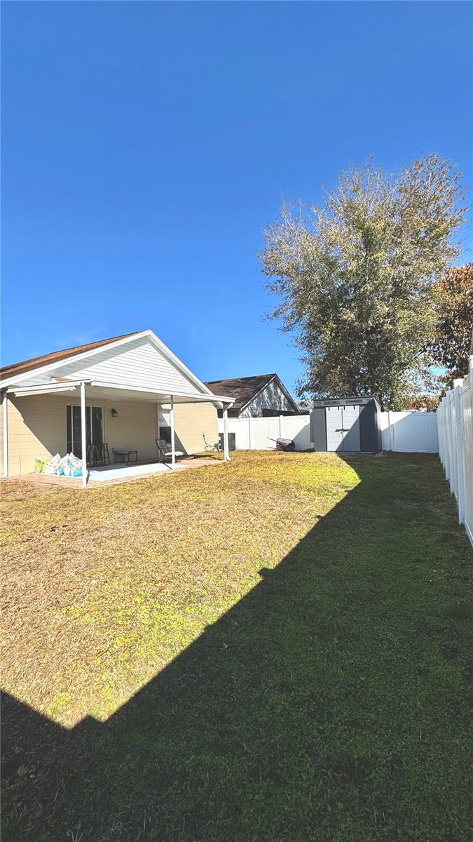 PINE RIDGE HOLLOW PH 02 - Residential Lease