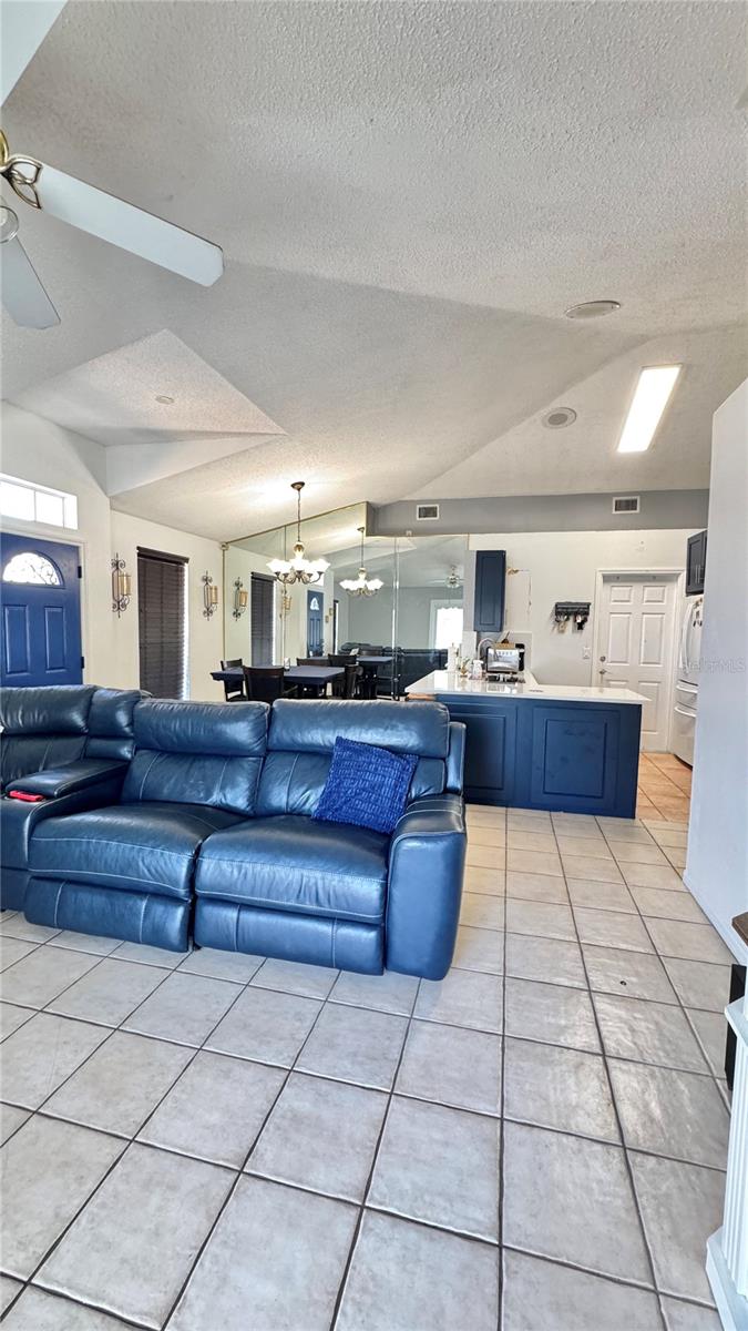 PINE RIDGE HOLLOW PH 02 - Residential Lease