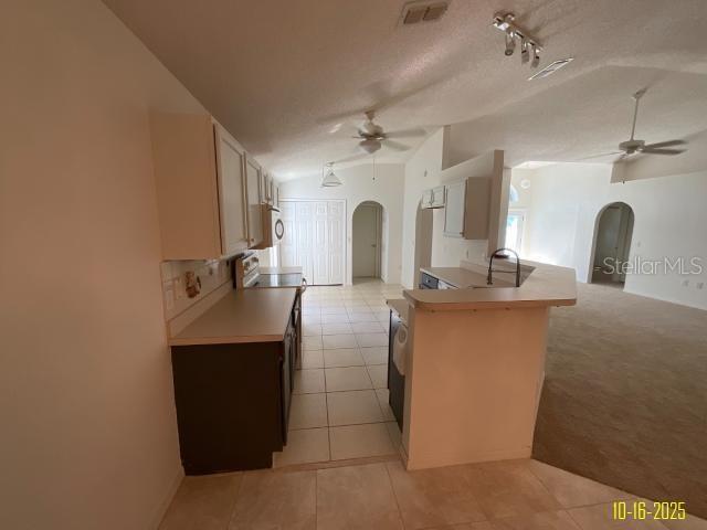 WHISPER LAKE - Residential