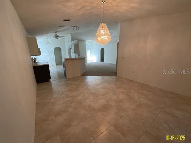 WHISPER LAKE - Residential