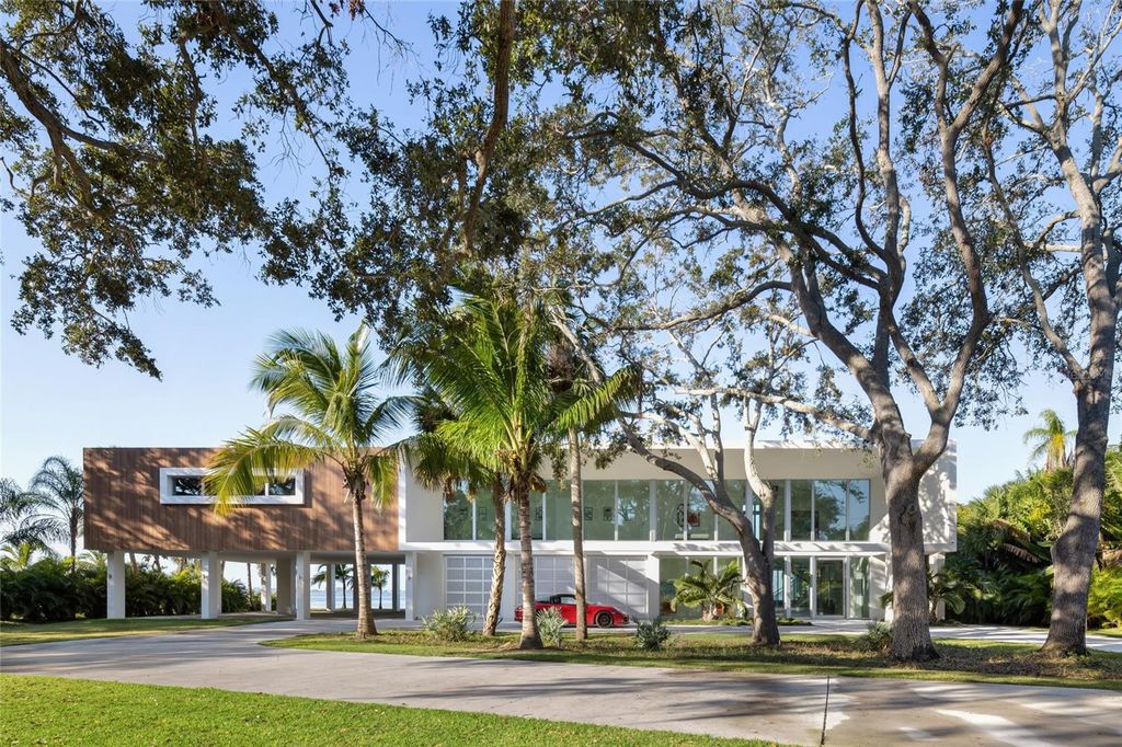 Photo of 4123 Bay Shore Road, Sarasota, FL 34234 (MLS # A4650403)