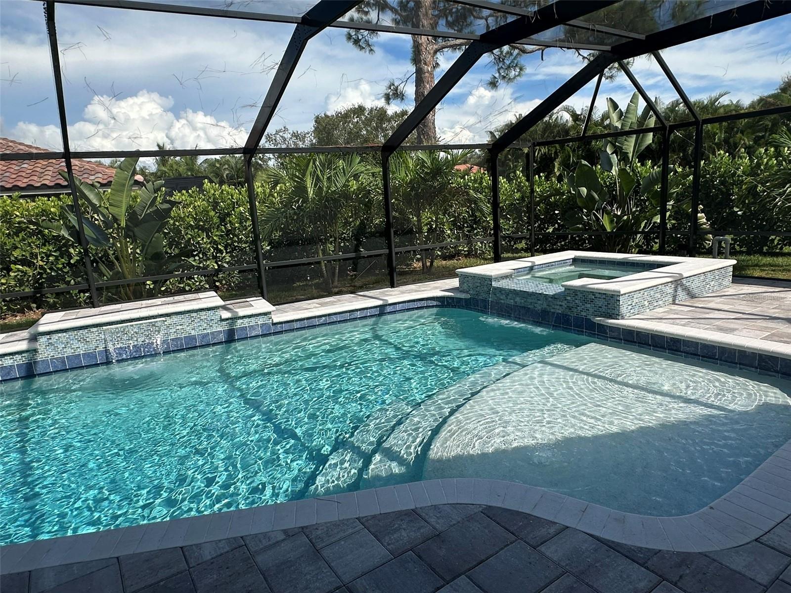 464 YACHT HARBOR DRIVE