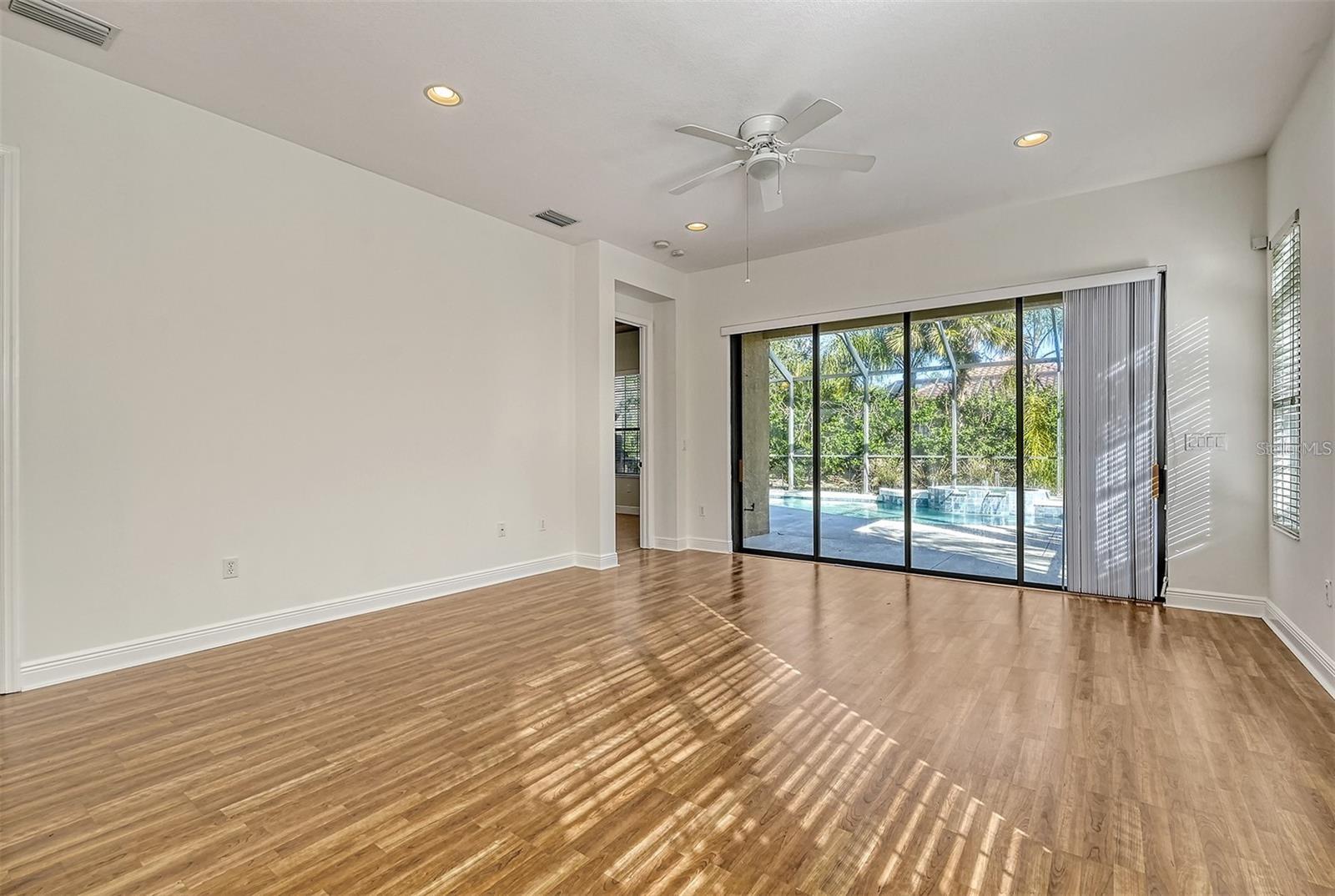 LAKEWOOD RANCH CCV SP EE U2A-2E - Residential Lease