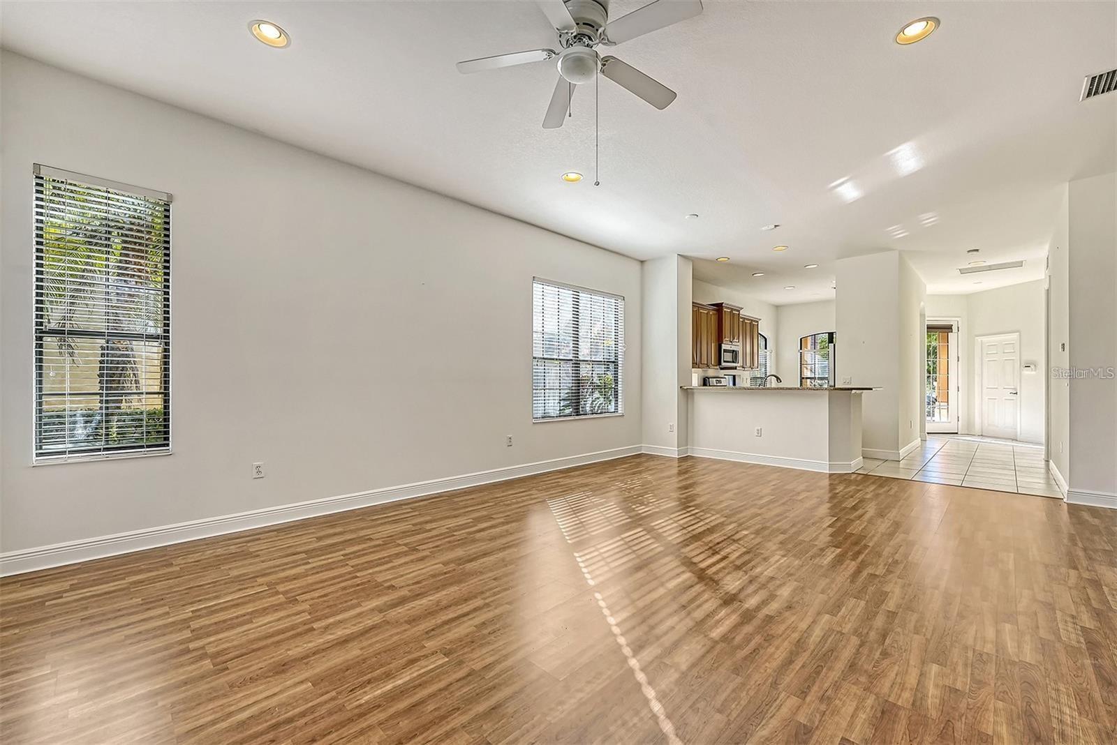 LAKEWOOD RANCH CCV SP EE U2A-2E - Residential Lease